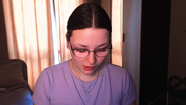 milliedoll online show from April 22, 2026, 7:33 am