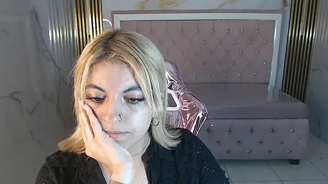 lili conor s online show from March 20, 2025, 10:10 am