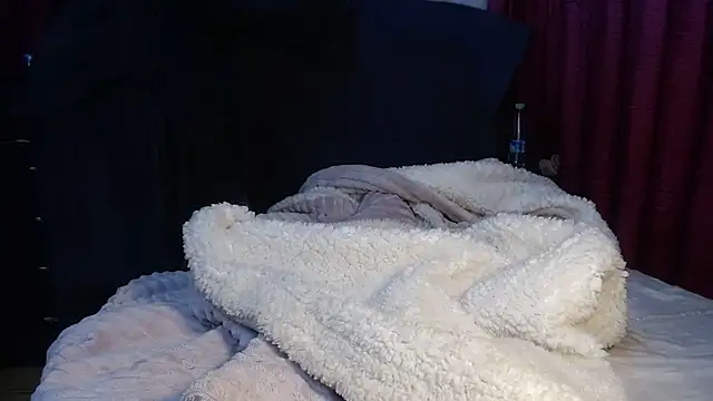 xxTatiannaxx online show from November 7, 2025, 3:28 am