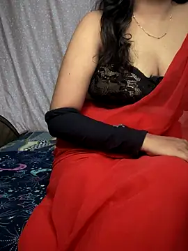 Snapshot of Mahi-Rahul chatting on November 3, 2025, 8:37 am Mahi-Rahul online show from November 3, 2025, 8:37 am