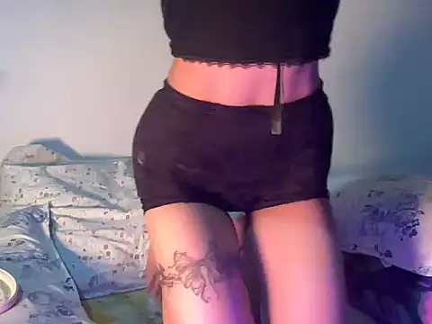  luckylips online show from March 23, 2026, 6:23 pm