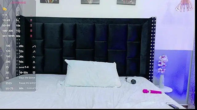 innocenthazel online show from September 15, 2025, 12:54 am