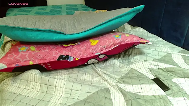 Mariana star1 online show from November 8, 2025, 4:51 pm