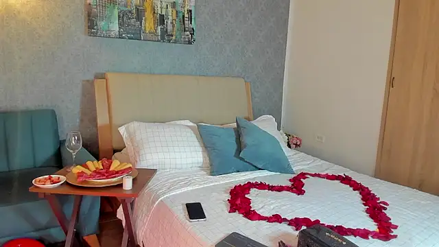 Lucia Brown  online show from February 14, 2026, 3:53 pm