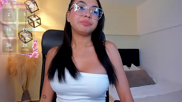Snapshot of Lucia_Brown_ chatting on June 18, 2026, 6:12 pm Lucia Brown online show from June 18, 2026, 6:12 pm