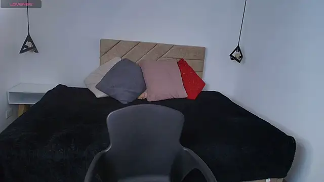 Natasha rose   online show from April 15, 2026, 7:58 pm