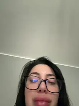 Mia Splash online show from February 23, 2026, 8:44 am