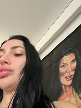 Mia Splash online show from March 15, 2026, 9:37 am