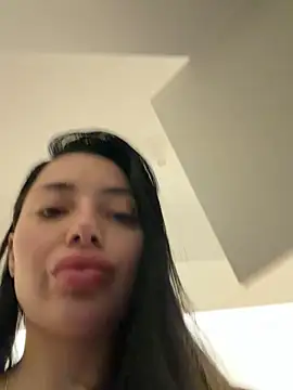 Mia Splash online show from April 22, 2026, 2:58 am