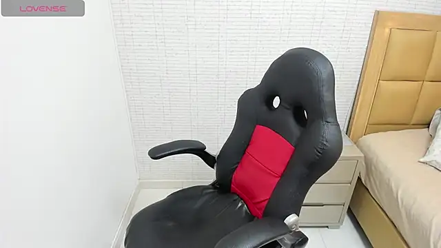 MEGANZARICK online show from September 22, 2025, 12:29 pm