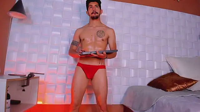 Snapshot of AlejandroStormm chatting on February 24, 2025, 10:26 am AlejandroStormm online show from February 24, 2025, 10:26 am