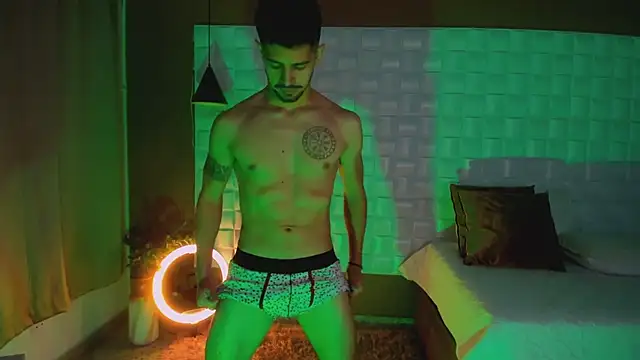 Snapshot of AlejandroStormm chatting on February 28, 2025, 5:59 am AlejandroStormm online show from February 28, 2025, 5:59 am