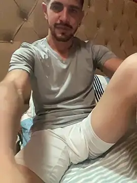 Snapshot of AlejandroStormm chatting on March 1, 2025, 10:21 pm AlejandroStormm online show from March 1, 2025, 10:21 pm