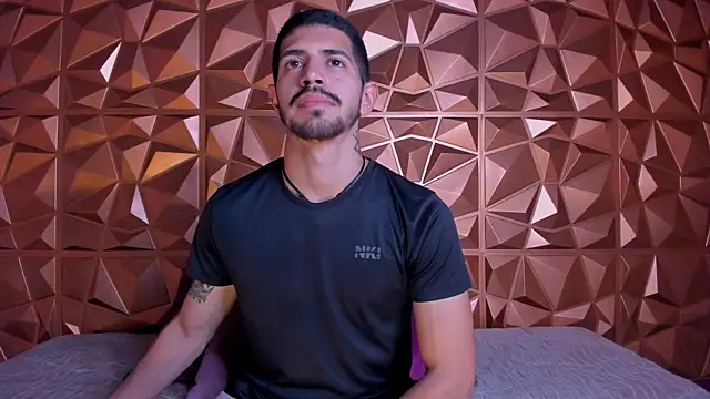 Snapshot of AlejandroStormm chatting on November 9, 2025, 2:32 am AlejandroStormm online show from November 9, 2025, 2:32 am