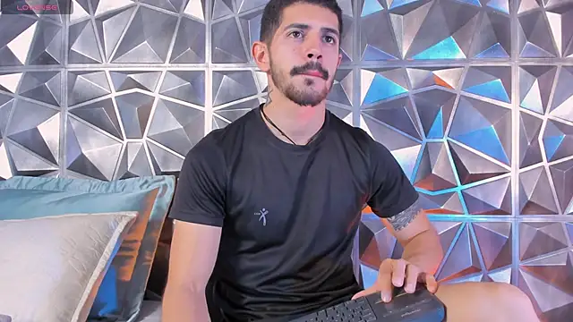 Snapshot of AlejandroStormm chatting on March 3, 2026, 10:37 pm AlejandroStormm online show from March 3, 2026, 10:37 pm