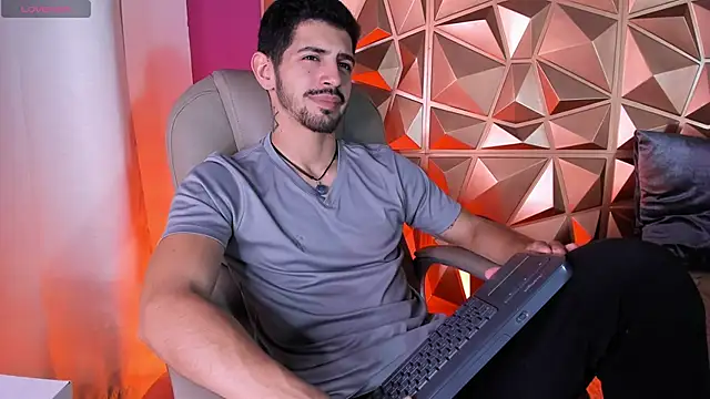 Snapshot of AlejandroStormm chatting on March 21, 2026, 4:06 am AlejandroStormm online show from March 21, 2026, 4:06 am