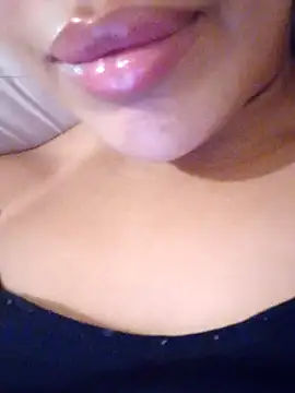 Sexlove1xo online show from October 17, 2025, 9:56 am