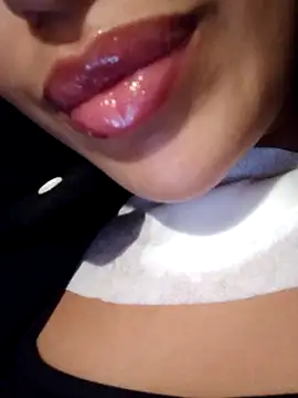 Sexlove1xo online show from October 26, 2025, 6:47 pm