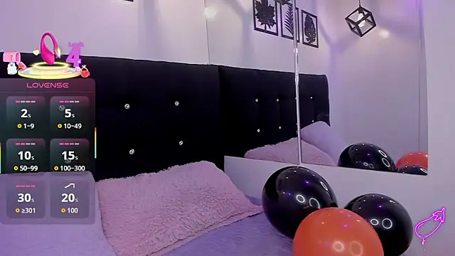 Anniie  Evans online show from October 22, 2025, 4:24 am