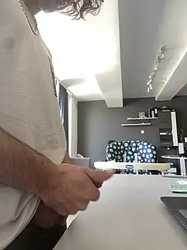 mikekmi21 online show from March 5, 2025, 9:27 am