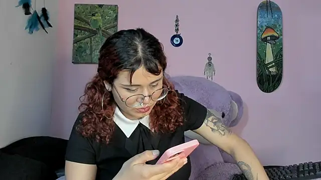 Maddy Jhonsson online show from March 24, 2026, 1:43 am