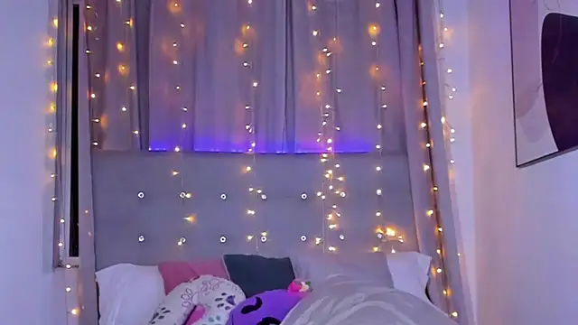 Anaroussew02 online show from September 19, 2025, 3:19 am