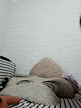 Ramona870 online show from October 18, 2025, 7:42 am