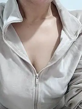 BUSE8821 online show from April 13, 2026, 11:54 pm