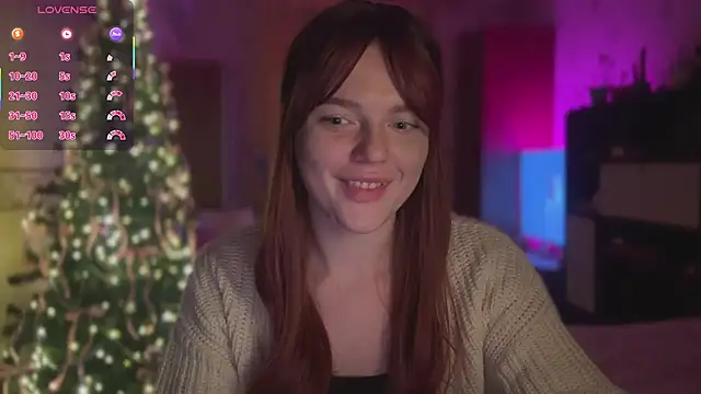 CherryRed Girl online show from December 16, 2025, 11:43 pm