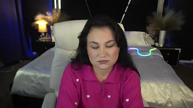 LilyFoxyy online show from November 15, 2025, 1:51 pm