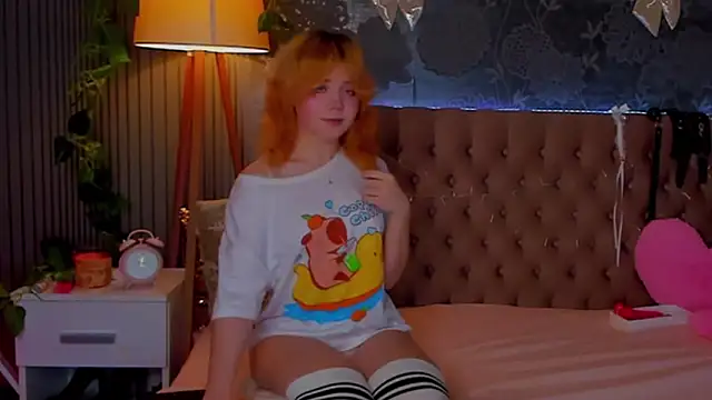 Snapshot of EmilyAngells chatting on December 17, 2025, 7:58 am EmilyAngells online show from December 17, 2025, 7:58 am