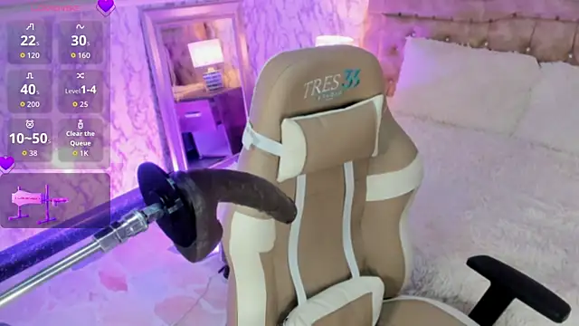 CandyKissx online show from October 22, 2025, 7:35 pm