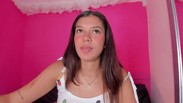 violett 24  online show from March 8, 2025, 3:13 pm