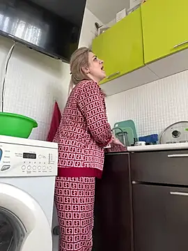 Lusi Luxary online show from March 17, 2025, 10:06 am