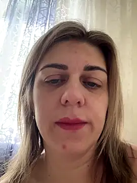 Lusi Luxary online show from November 18, 2025, 4:06 am