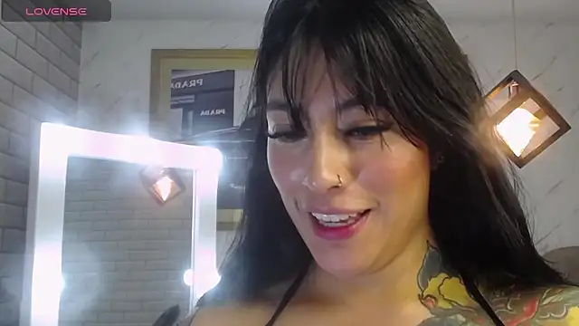 Isabella Collen v online show from April 21, 2026, 1:42 am