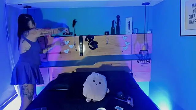 ChloeAllennn online show from February 18, 2026, 11:17 am