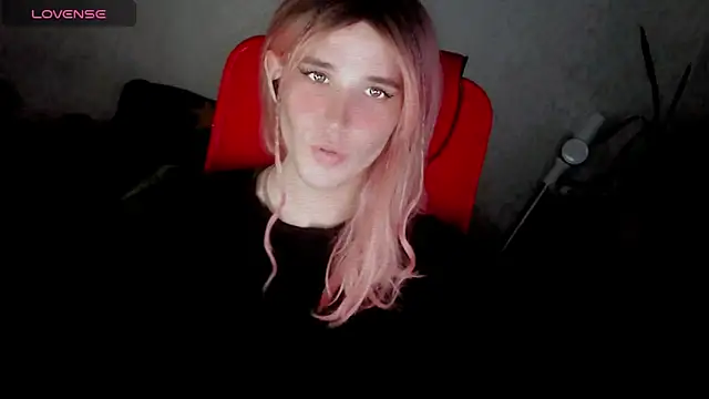 hellenspellman online show from October 12, 2025, 3:11 pm