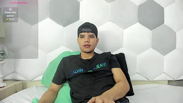 Axel Forte online show from October 7, 2025, 2:03 pm