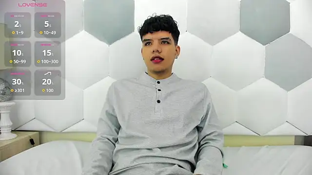 Axel Forte online show from November 17, 2025, 1:39 pm