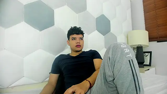 Axel Forte online show from April 17, 2026, 1:47 pm