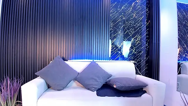 Ivaannaa  online show from November 25, 2025, 1:22 pm