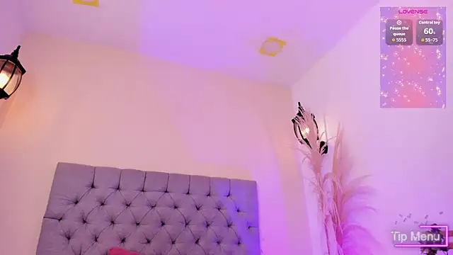 Maite Smith  online show from March 6, 2026, 2:46 pm