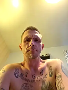 Snapshot of lambomusik chatting on May 5, 2026, 10:56 am lambomusik online show from May 5, 2026, 10:56 am