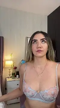 natashaleightt online show from March 2, 2025, 3:24 am