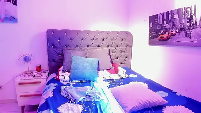 ScarletThompsonx online show from September 26, 2025, 11:53 pm