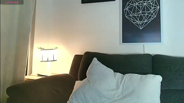 thomyafar online show from October 19, 2025, 1:06 am