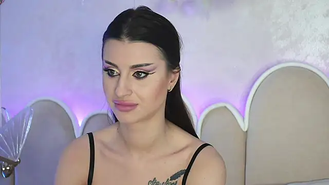 Alice Voss online show from December 14, 2025, 7:36 am