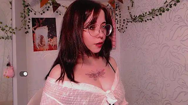  miraclecattt  online show from September 13, 2025, 7:19 am