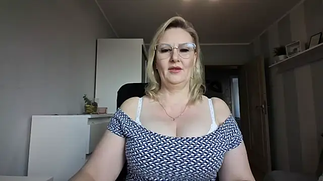 DianaLive online show from March 11, 2026, 7:14 am